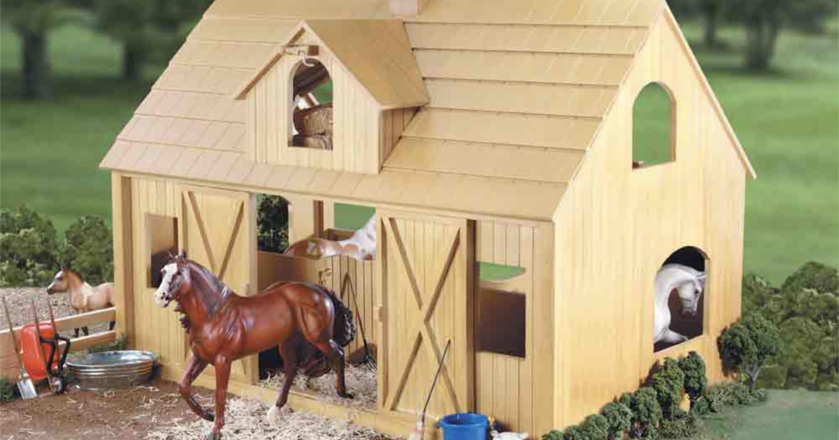 Breyer Traditional Deluxe Wood Horse Barn with Cupola Toy Model