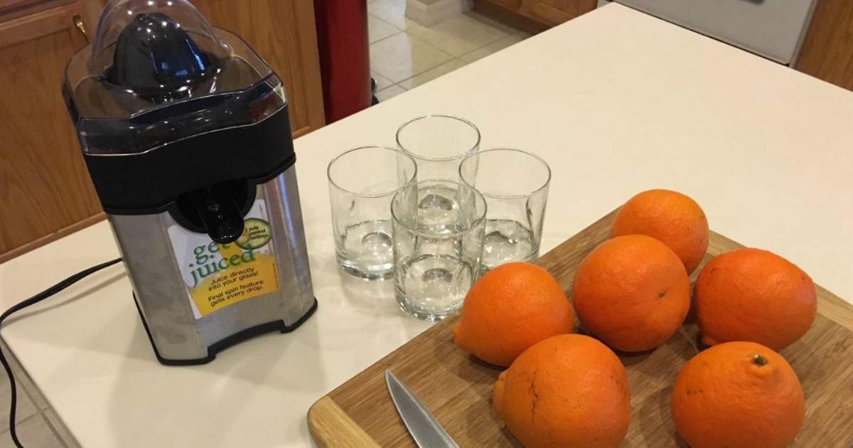 Cuisinart Juicer with oranges