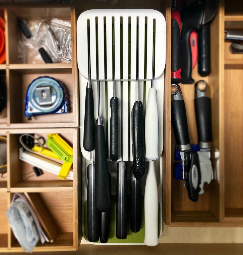 in-drawer knife organizer