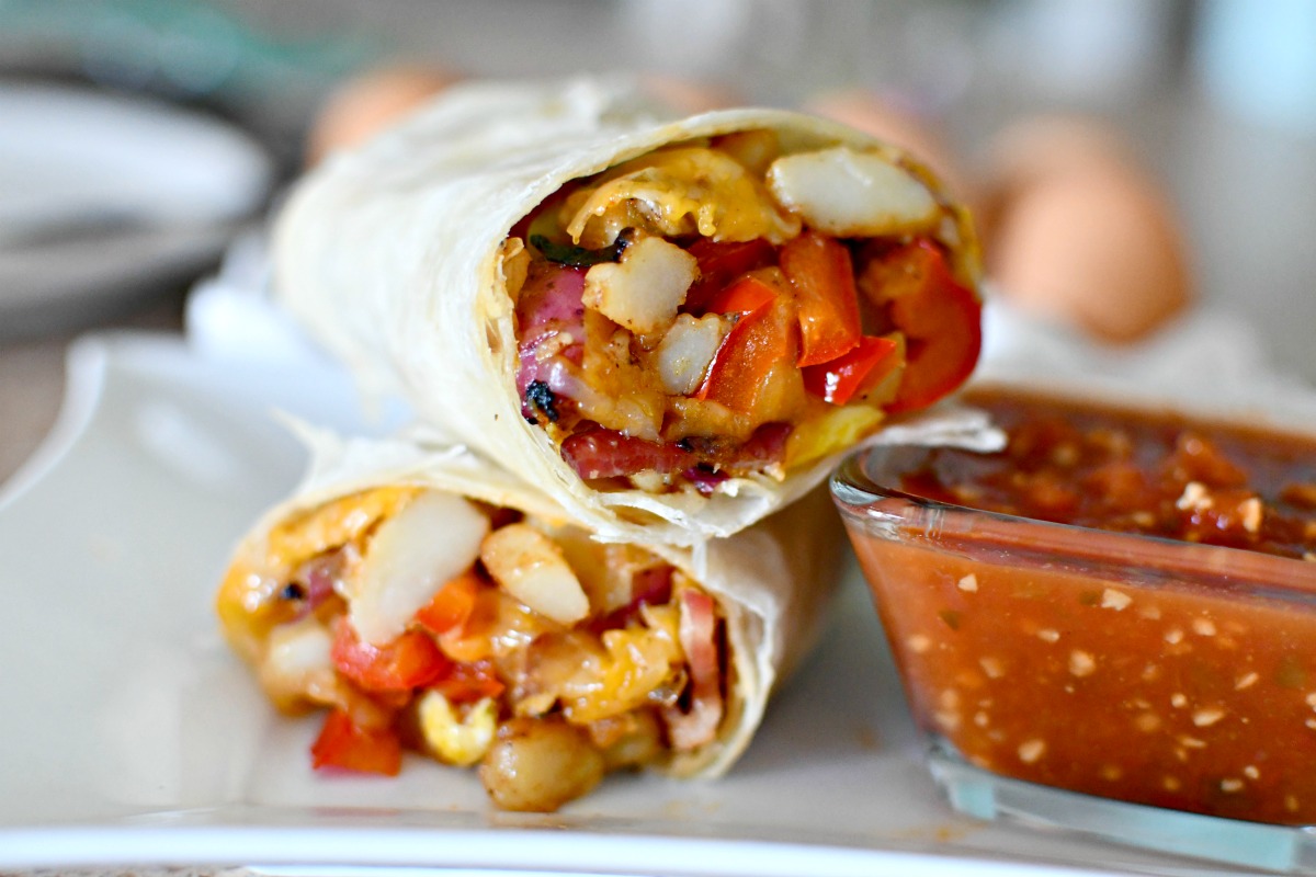 Busy Mornings? Try This Freezer Breakfast Burritos Pouch Hack!