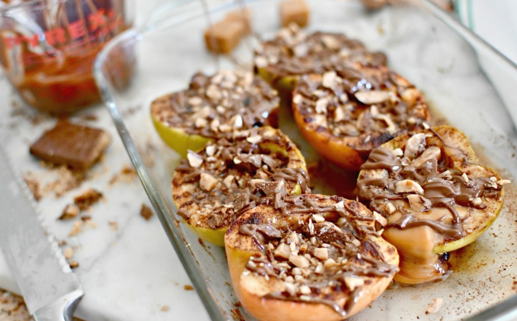 Easy Caramel Stuffed Baked Apples Recipe - So Simple & Yum!