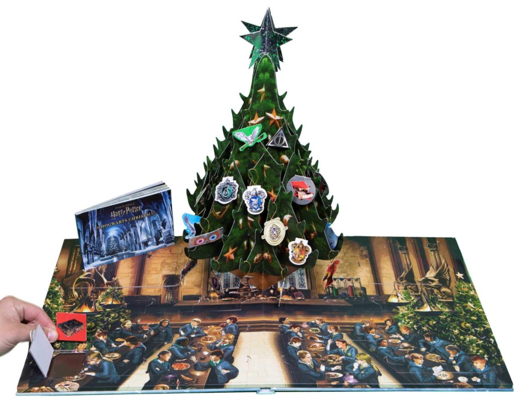 This Harry Potter Hogwarts Pop Up Book Is Also An Advent Calendar This Harry Potter Hogwarts Pop Up Book Is Also An Advent Calendar