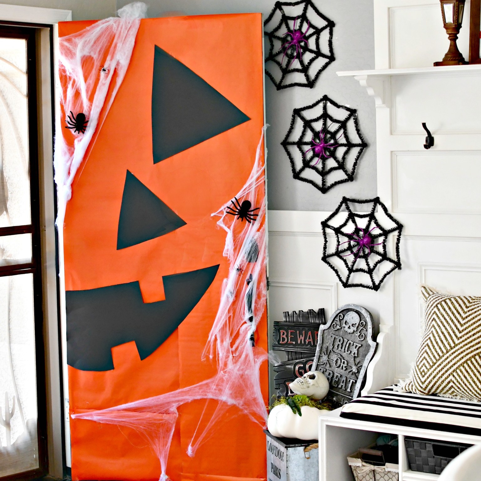 Halloween Front Door Decorations Easy DIY (Pumpkin Door Decor)