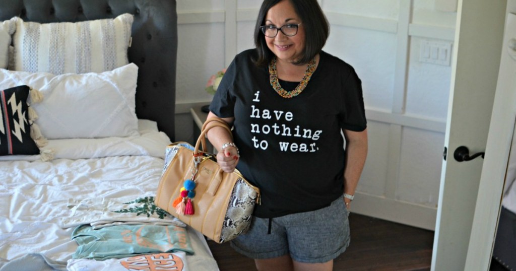 lina wearing i have nothing to wear black tee