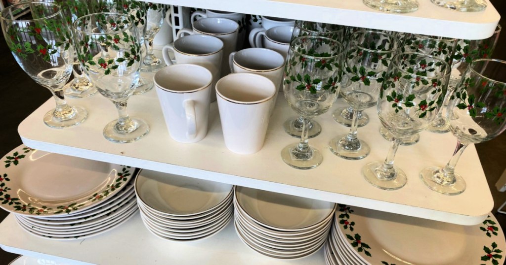 NEW Holiday Dinnerware Items at Dollar Tree  Great For Holiday Gatherings