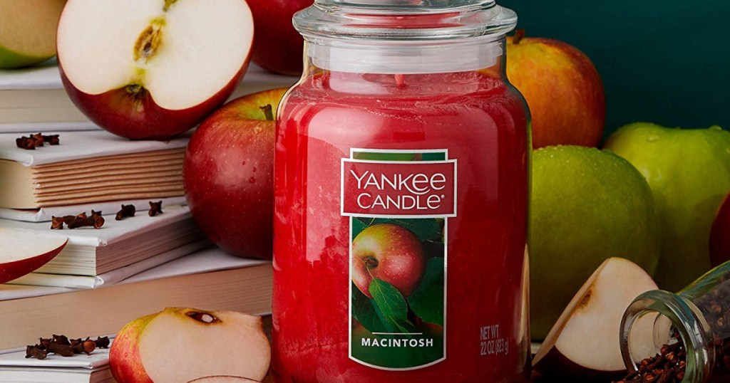apple yankee candle with apple decor
