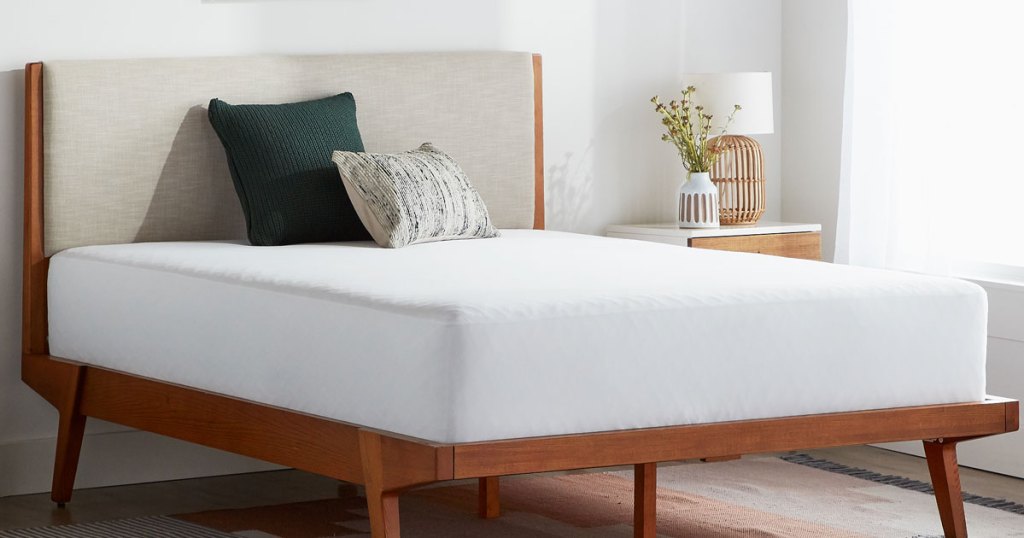 waterproof smooth top mattress protector by rest haven