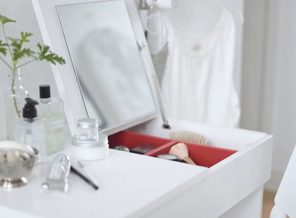 The 5 Best Ikea Makeup Vanity Tables, Makeup Vanity Unit Ikea