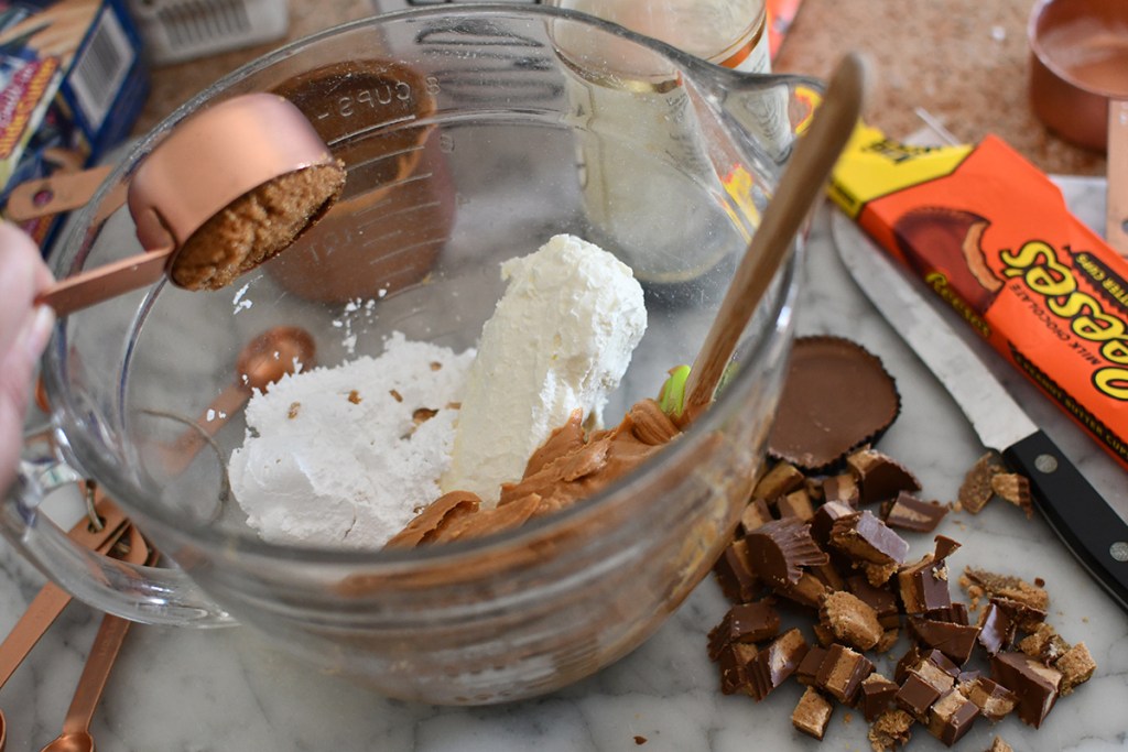 ingredients for reese's peanut butter ball