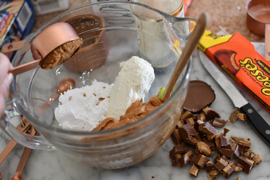 ingredients for reese's peanut butter ball