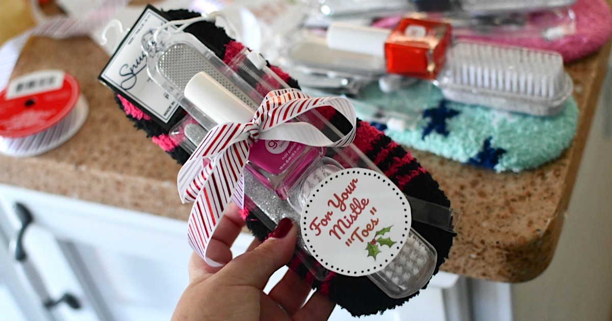 3 Easy Dollar Tree DIY Christmas Gifts with Free Printable ...