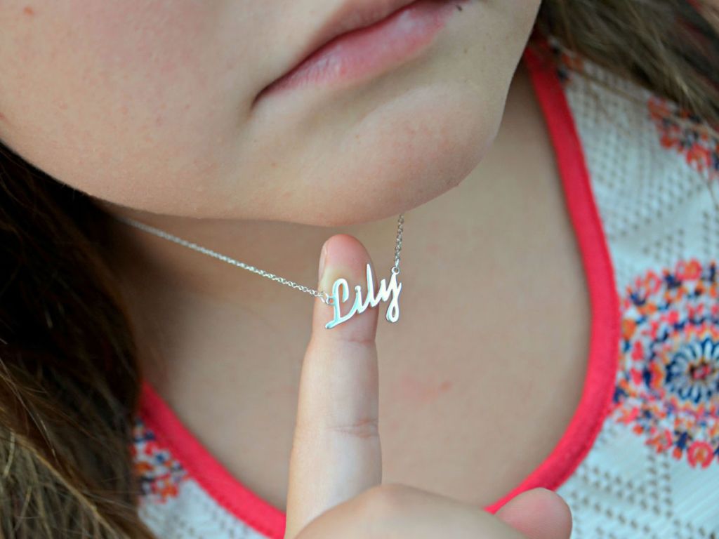 girl wearing Zales Script Necklace Lily