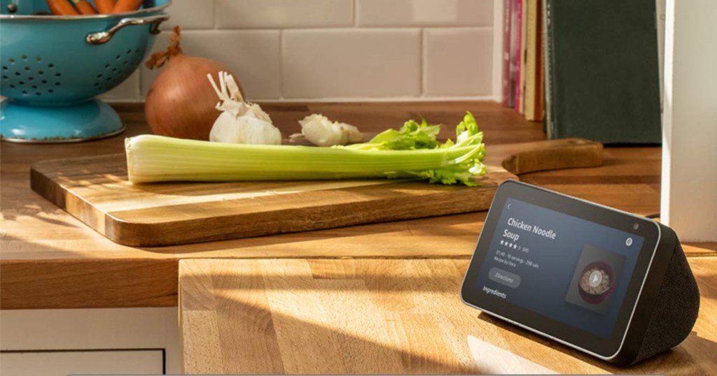 echo show 5 device on kitchen counter