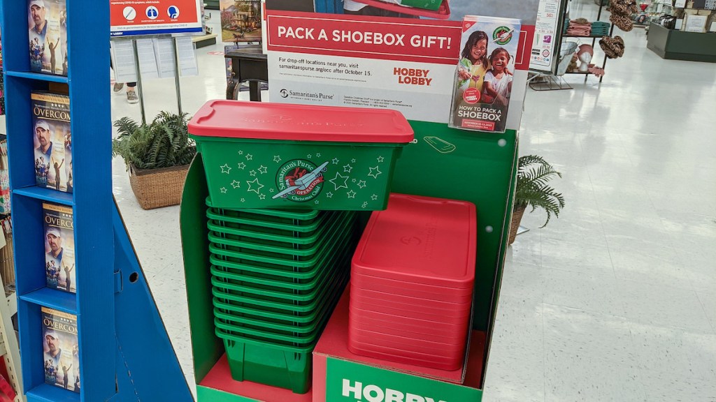 Hobby Lobby Christmas Shoebox Item Ideas 2022 Give Back This Season With Operation Christmas Child | Hip2Save