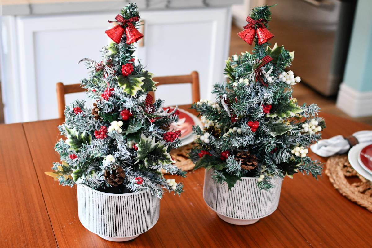 DIY Christmas Decor Couldn’t Be Easier Thanks to This Dollar Tree Hack!