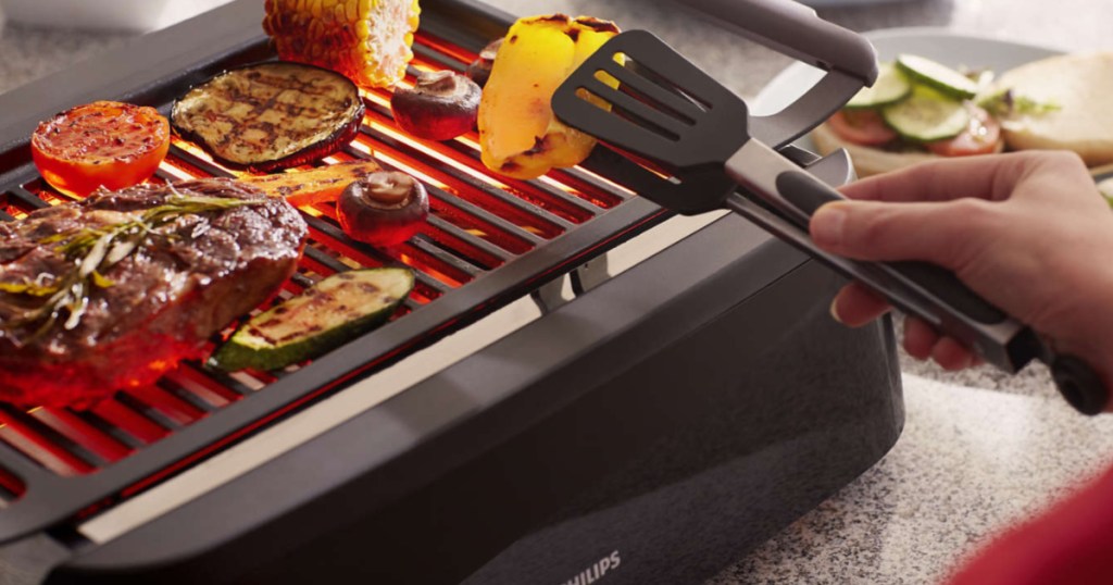 Phillips Avance indoor smokeless grill with food