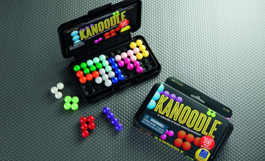Kanoodle game