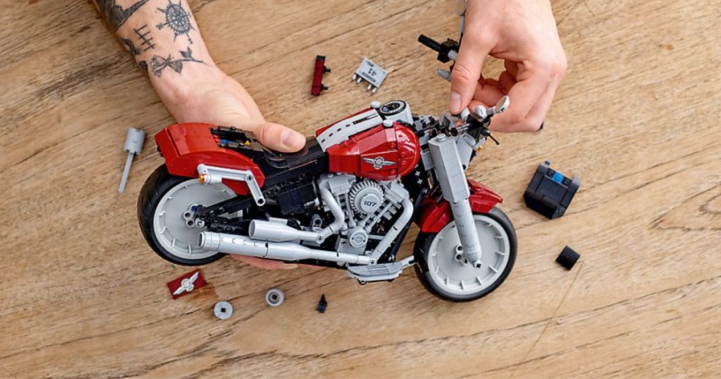 LEGO Harley-Davidson Fat Boy 1,023 Building Kit