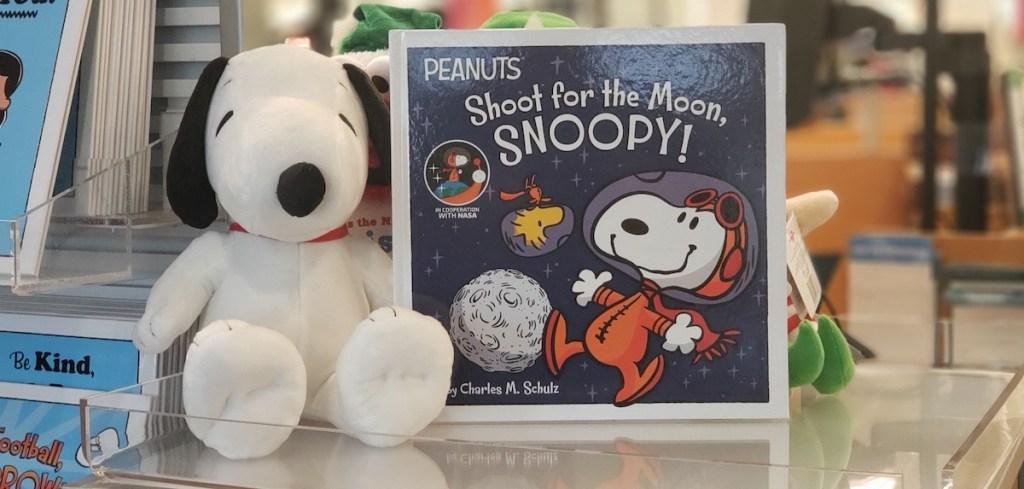 Peanuts Snoopy and Book
