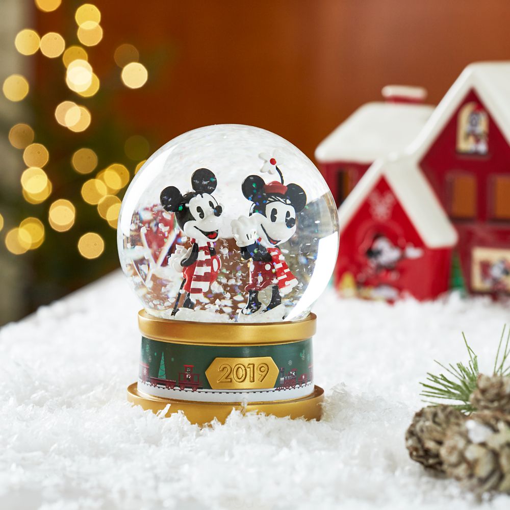 Mickey & Minnie Mouse Snowglobe