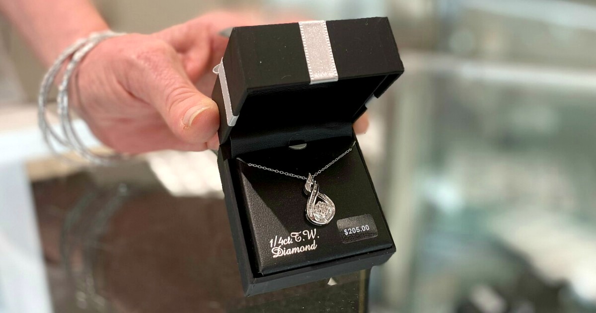 Up to 70 Off Rings, Necklaces & Earrings at Kohl’s Perfect Valentine