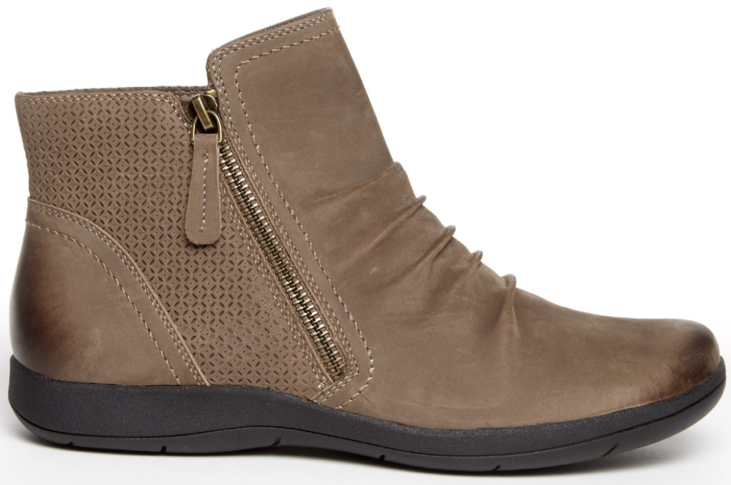 Up To 65% Off Rockport Boots For Men & Women + Free Shipping