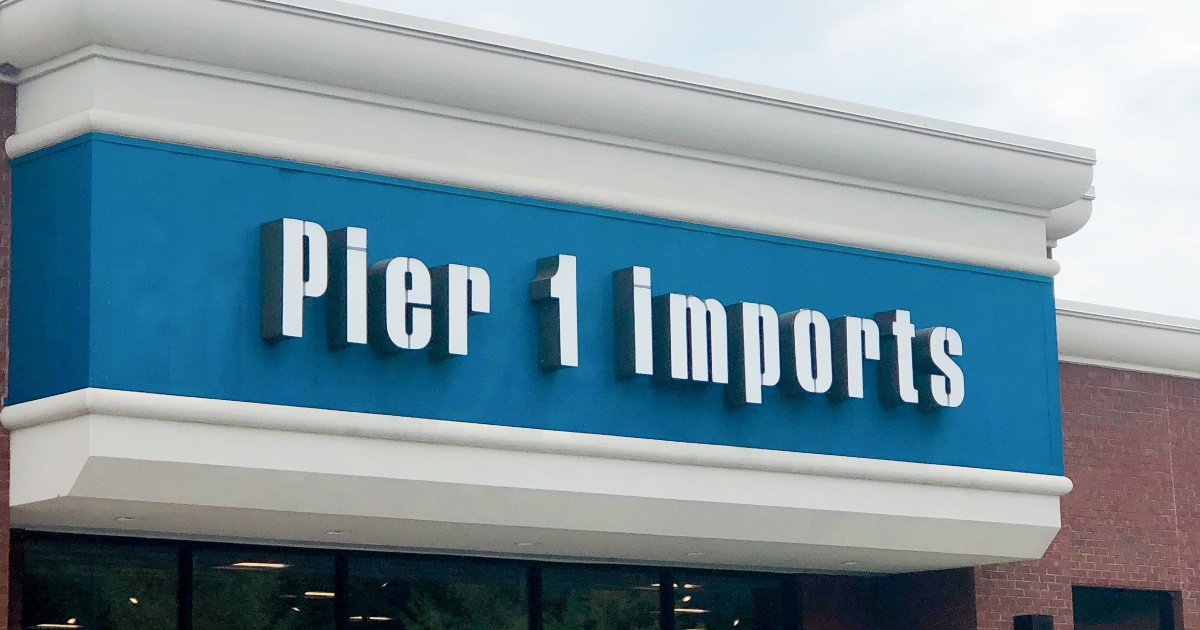 Pier 1 Imports Planning To Close As Many As 450 Stores   Pier 1 Exterior 