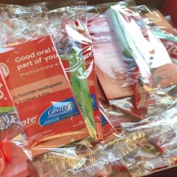 FREE Colgate Classroom Kit for Kindergarten & First Grade Teachers (Comes with 24 Kits!)