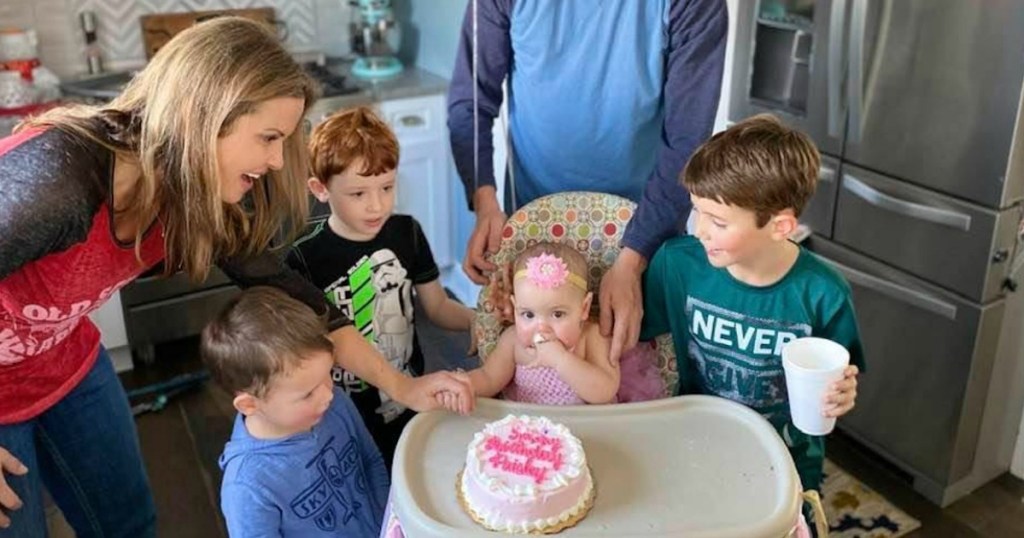 17 Stores Offer Free Smash Cakes For Baby S First Birthday Hip2save