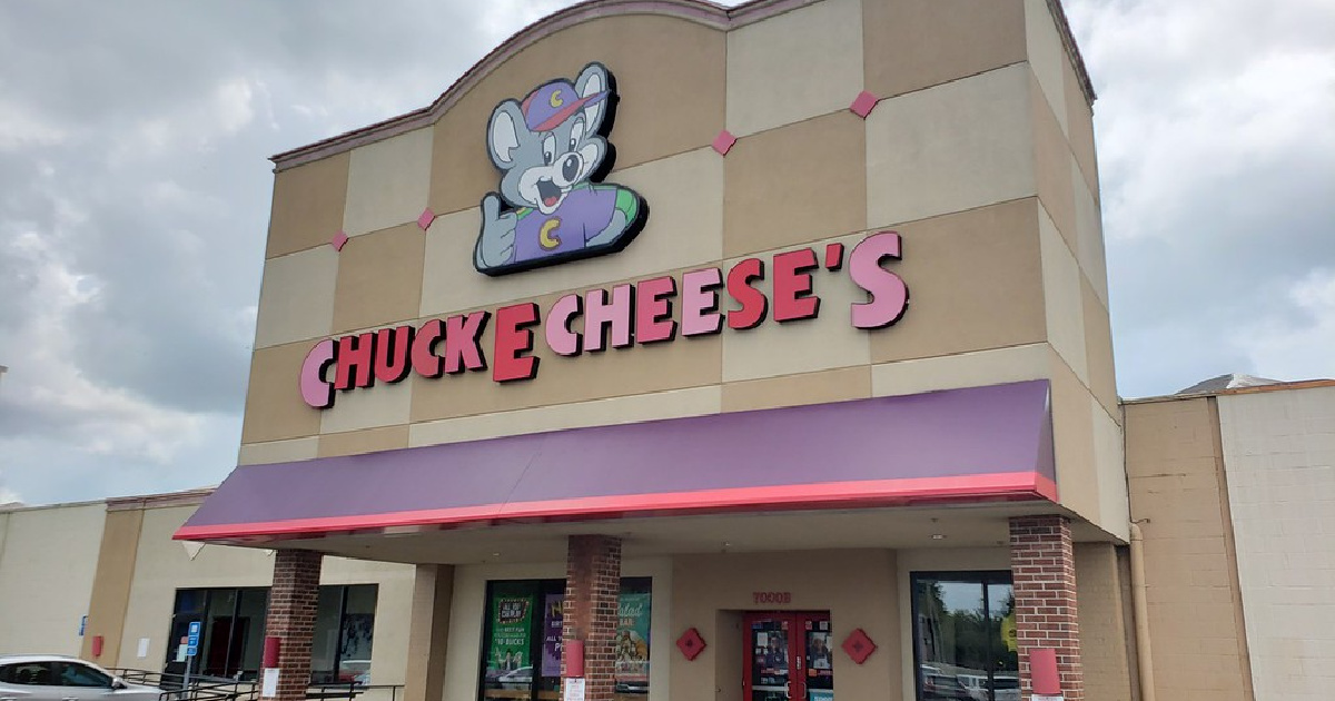 Chuck E Cheese storefront