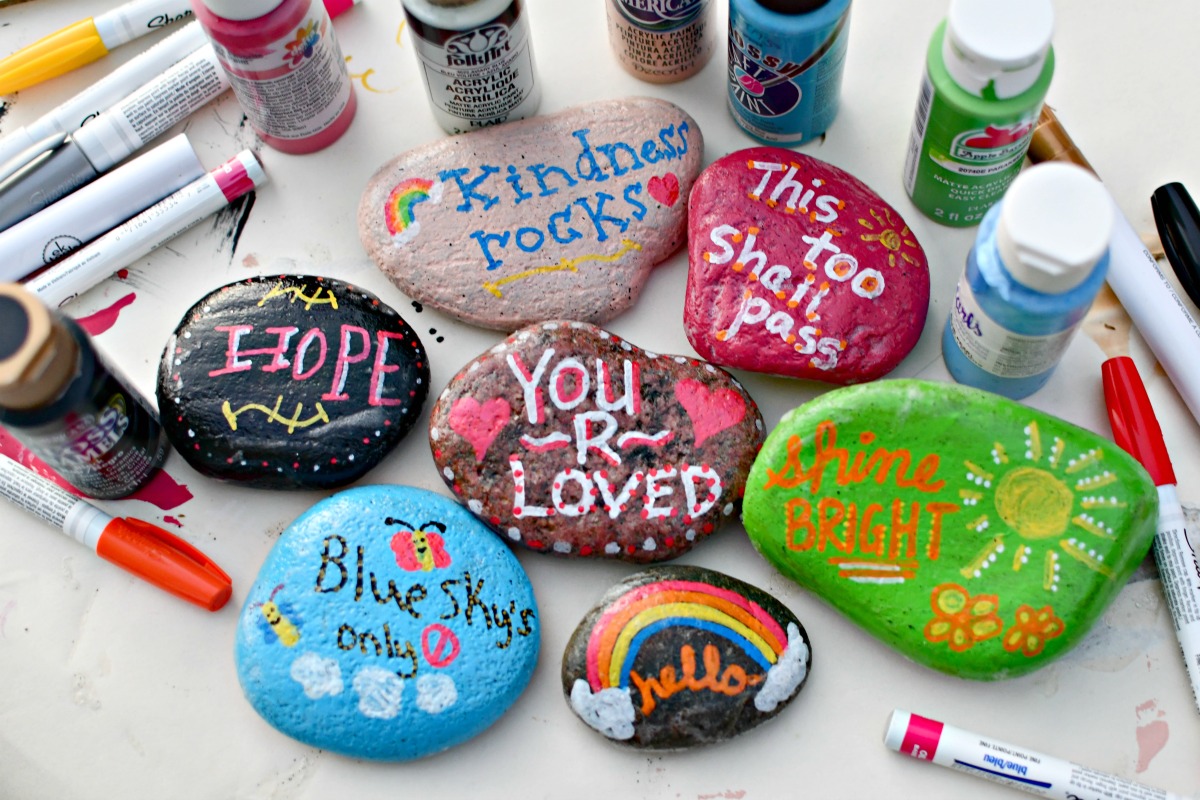 DIY Kindness Rocks - Fun Craft Project for Kids | Hip2Save