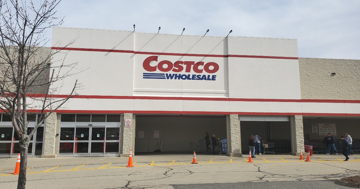 Costco Giving Priority Access to Health Care Workers & First Responders