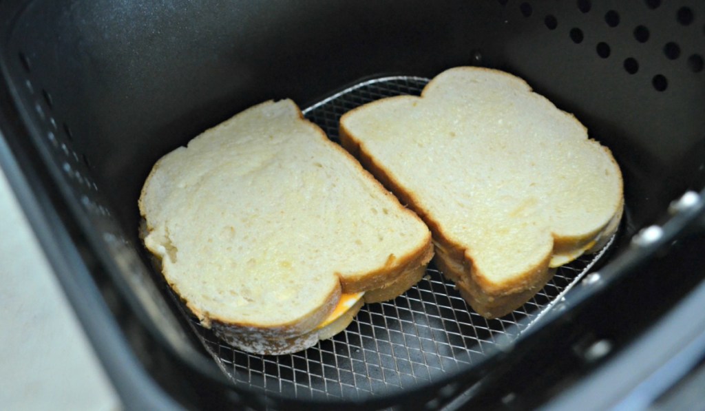 grilled cheese in air fryer