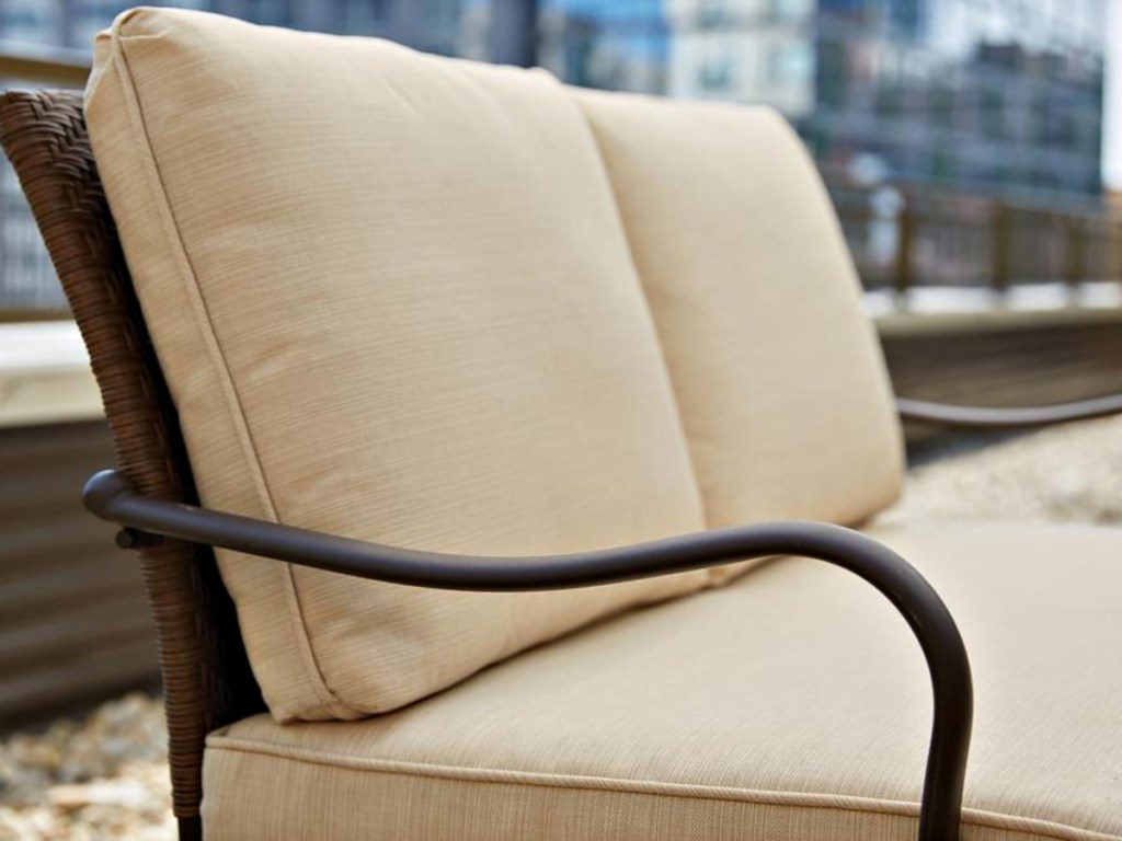 Hampton Bay Pin Oak 4-Piece Wicker Outdoor Patio Conversation Set w/ Cushions
