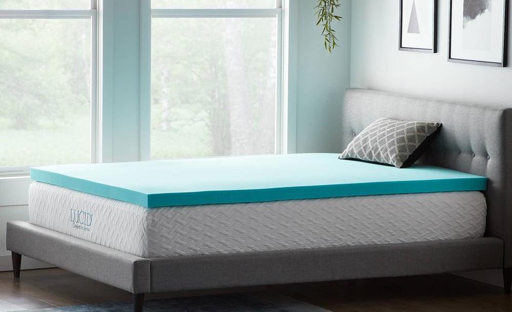 lucid mattress topper and pillows