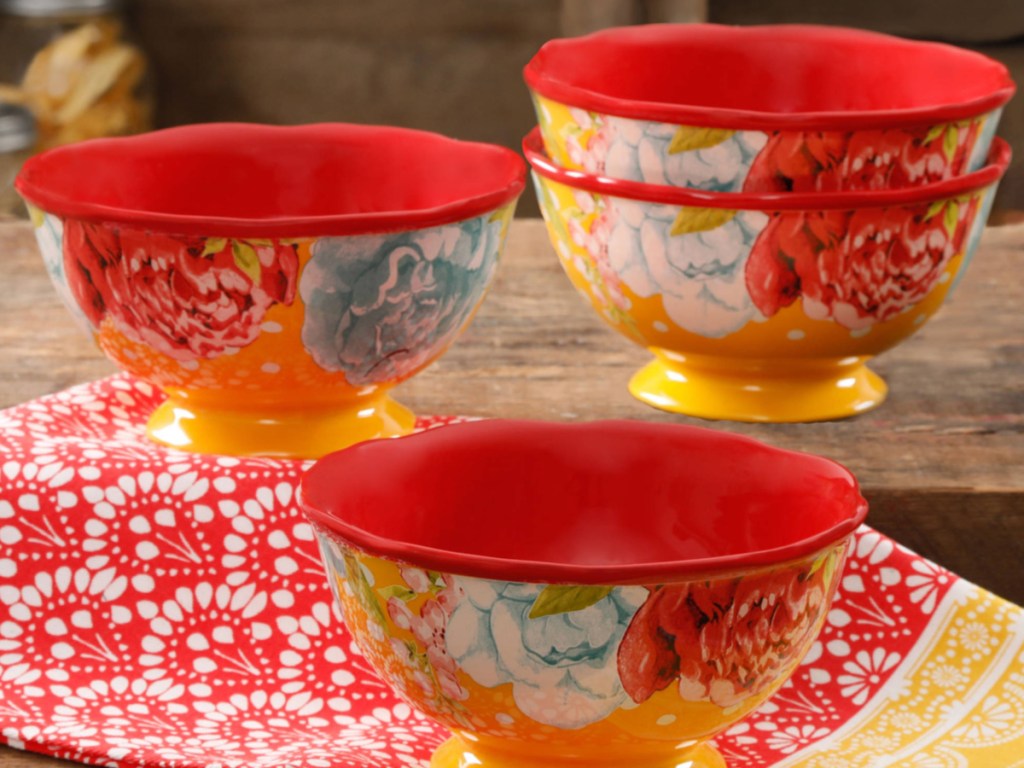 fou red themed floral bowls 