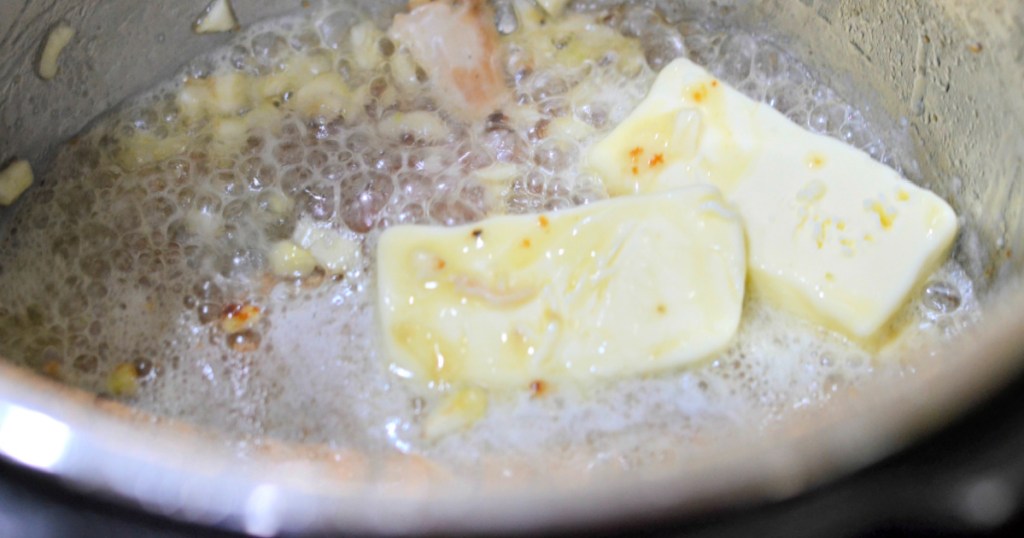 butter and garlic in the instant pot