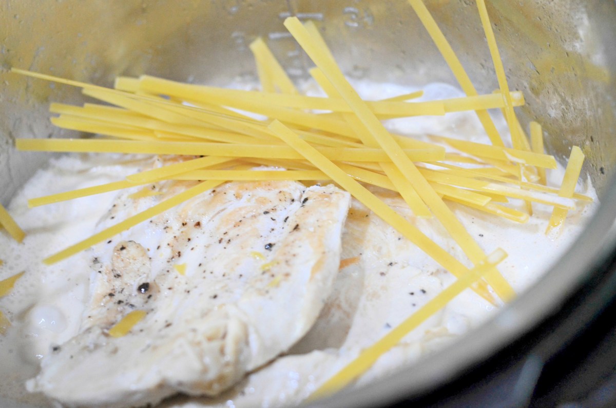 fettuccine alfredo in instant pot before cooking