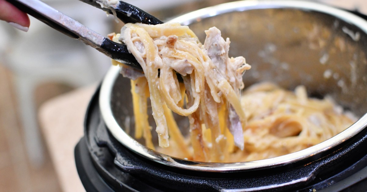 Instant Pot Chicken Fettuccine Alfredo - Cheap Dinner Idea | Hip2Save