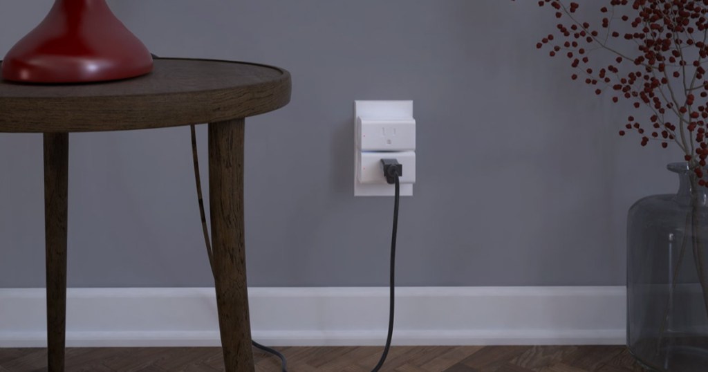 aukey plugs in wall with side table