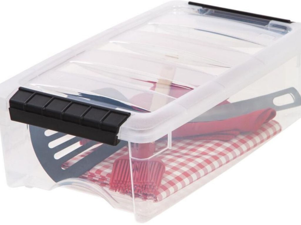 clear plastic storage container