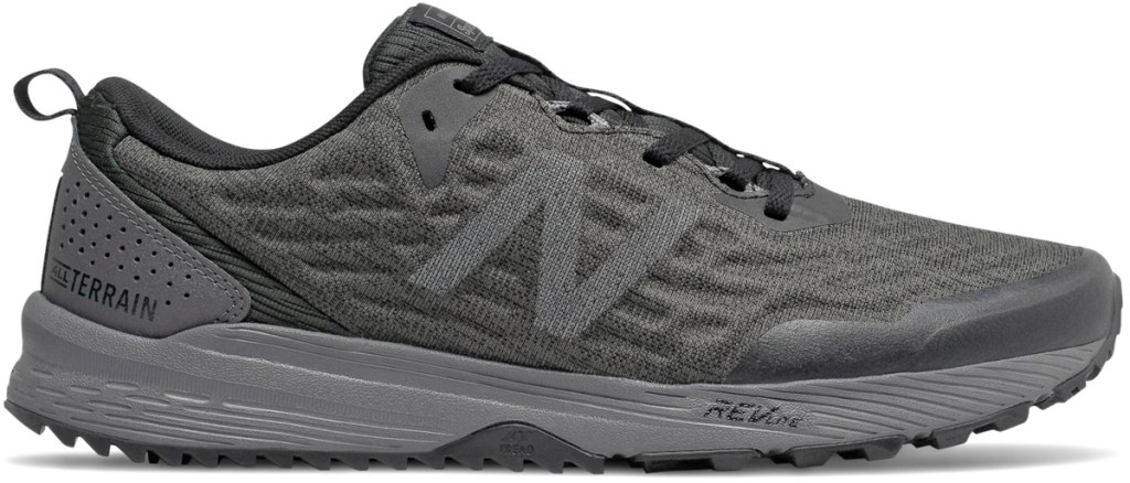 dark grey mens new balance trail shoe