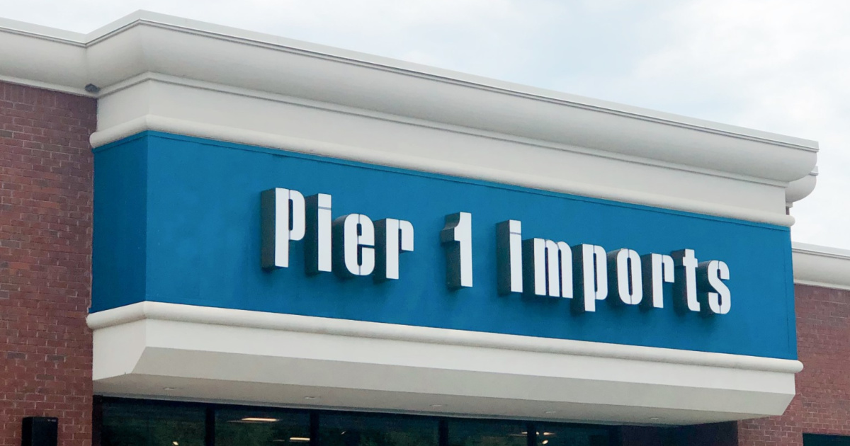 Pier 1 Imports store front