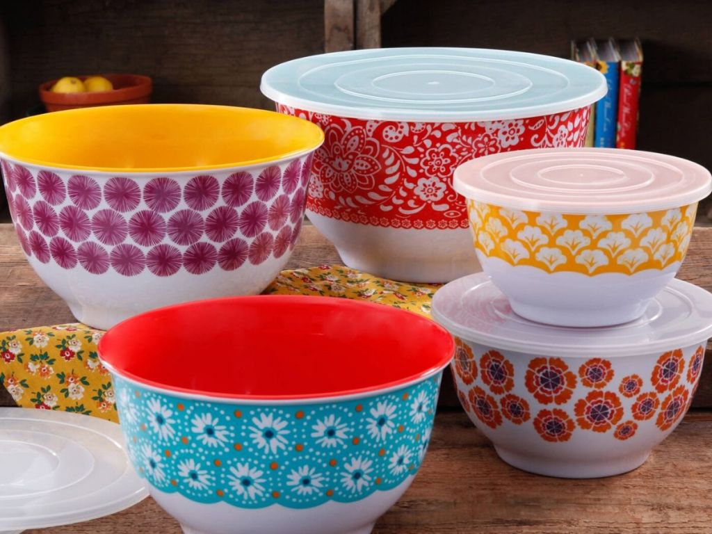 https://hip2save.com/wp-content/uploads/2020/05/Pioneer-woman-10-piece-melamine-set-1.jpg?resize=1024%2C768&strip=all