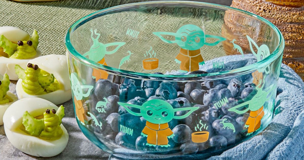 Pyrex Is Selling Amazing 'Star Wars' Themed Products and They Keep