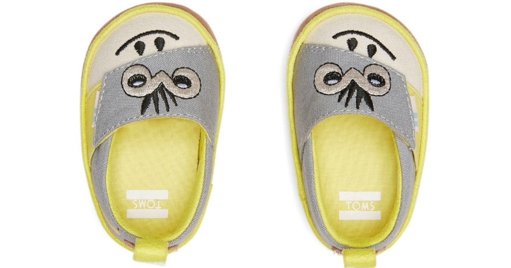 baby shoes with monkey design