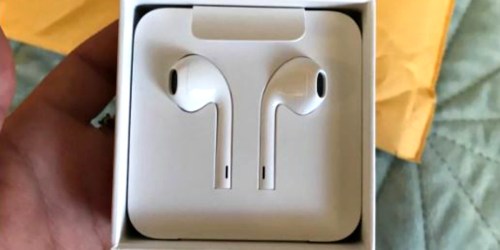 Apple EarPods w/ Lightning Connector Only $13.85 on Amazon (Regularly $30)