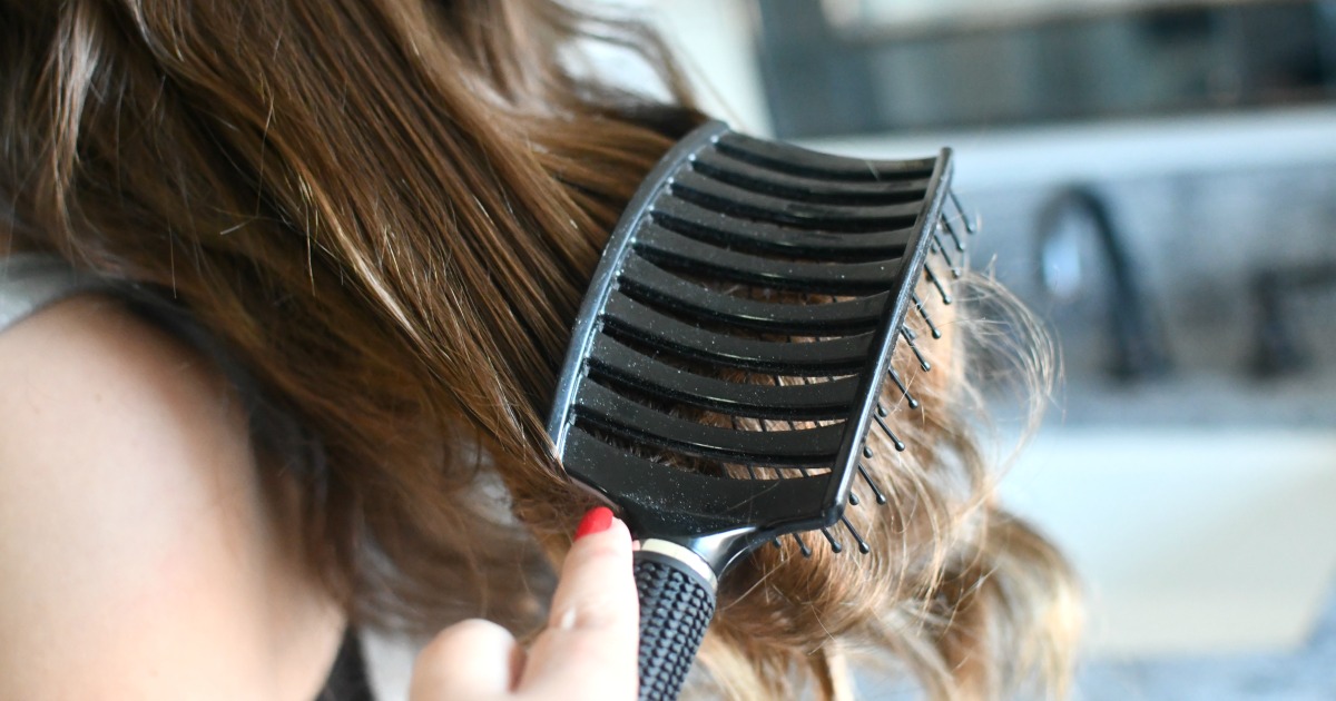 Have Tangled Hair? This Curved Hair Brush is the BEST Detangler!