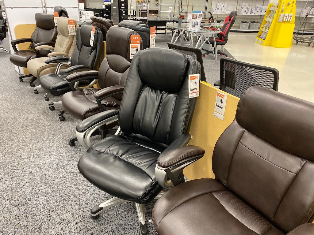 row of office chairs 