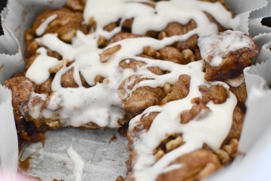 slow cooker monkey bread up close